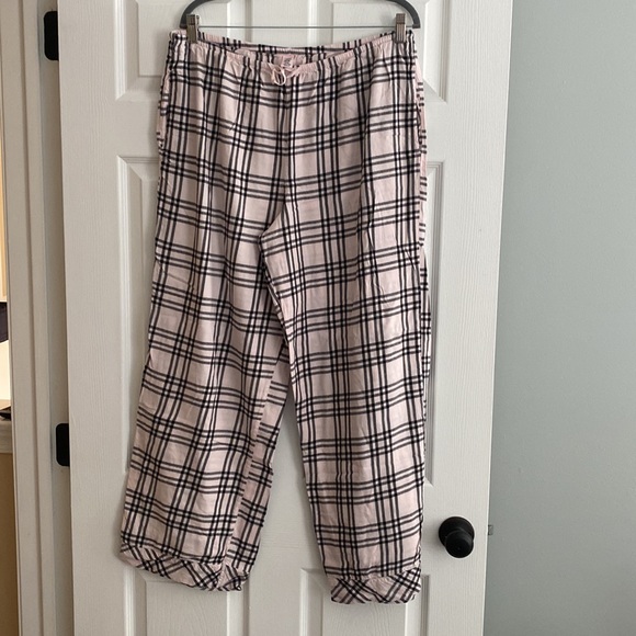 Victoria’s secret Pajama set - Picture 2 of 4